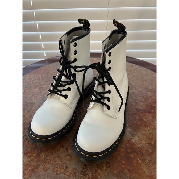 Dr. Martens boot - Picture 3 of 11
